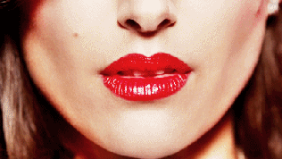 dior-rouge-dior-lipstick-natalie-portman-GIF
