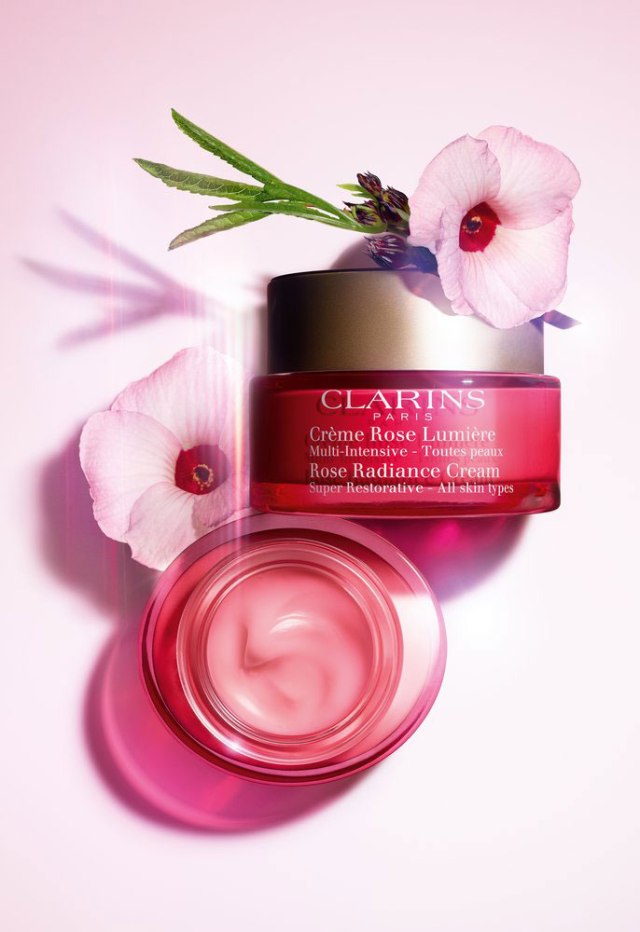 Clarisn-Super-Restorative-Rose-Radiance-Cream-(5)