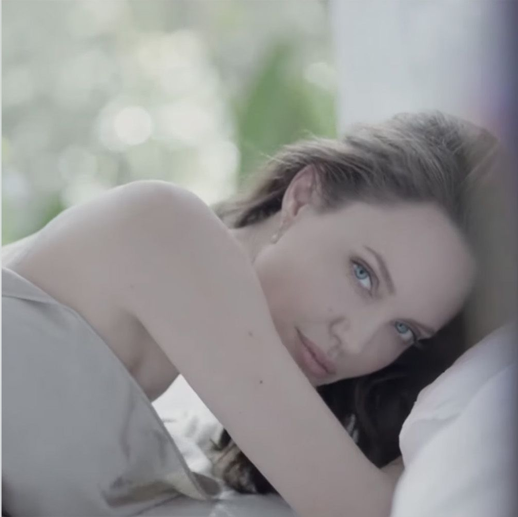 Guerlain-Mon-Guerlain-Eau-De-Parfum-Intense-Angelina-Jolie-Video